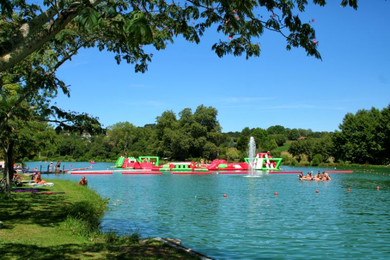 Lac privé de 2,5 ha